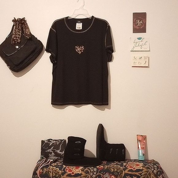 Haut (shirt) Rue 21 - Taille S - Motif Léopard (cheetah) Sur Fond Orange - Neuf Avec étiquettes